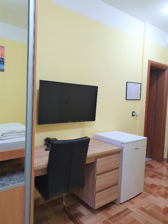 TV a/nebo společenská místnost v ubytování Hotel Europa