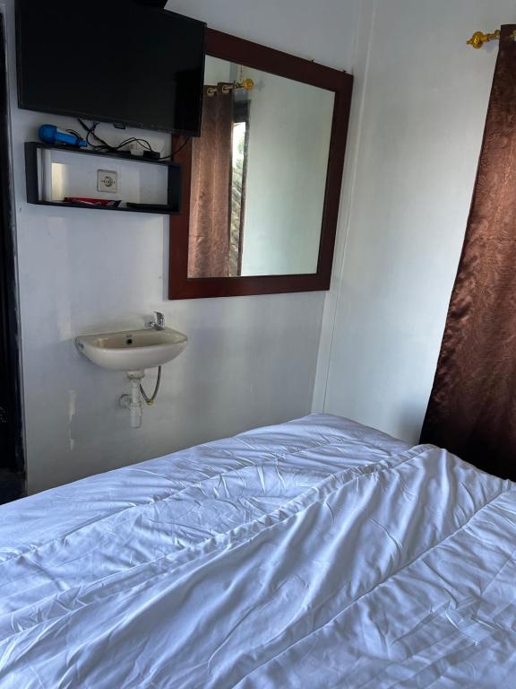 Warung kopi kapuhan dan homestay syariah