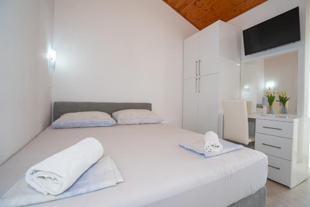 Garden Resort - Apartments Maslina - One-Bedroom Apartment