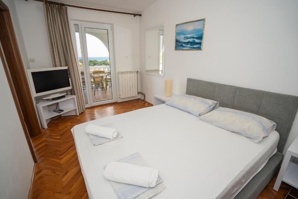 Garden Resort - Apartments Maslina - Two-Bedroom Apartment