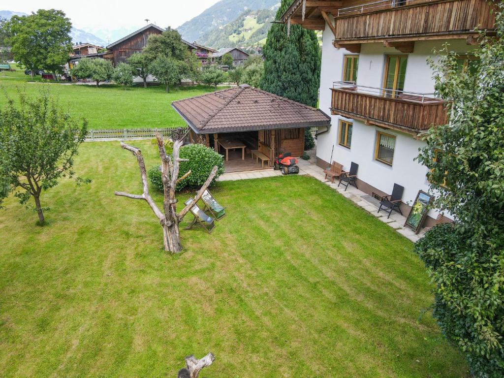 Ferienhaus Wachterhof Aschau im Zillertal - Wohnung Mit Mountain View