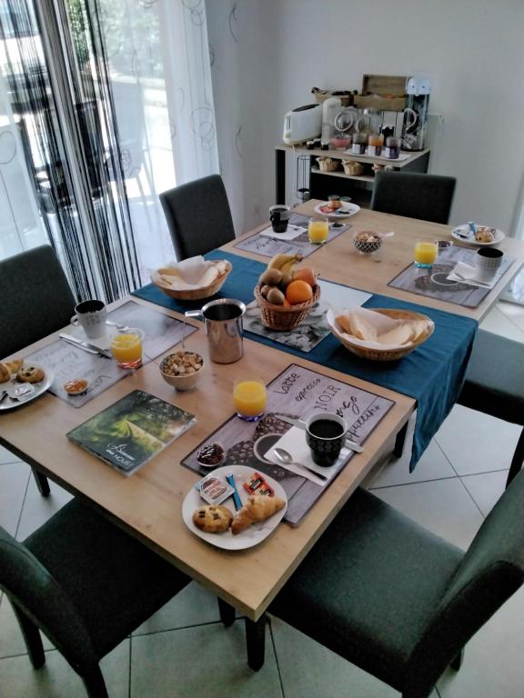 La pause ô logis gourmande - Familiekamer Met Uitzicht Op De Tuin