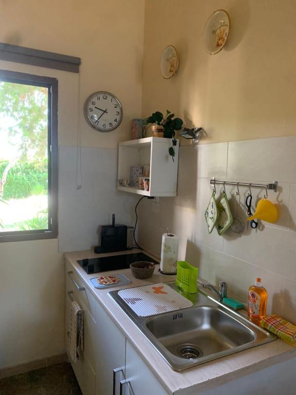 Kuchyňa alebo kuchynka v ubytovaní Casetta dei fiori