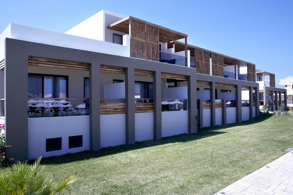 Pelagos Suites Hotel & Spa - 11