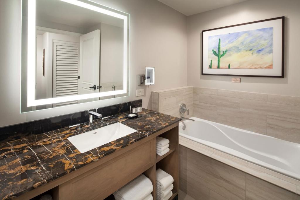 Sheraton Grand at Wild Horse Pass - Governatore, 1 Camera Da Letto Suite Più Grande, 1 Re, Divano Letto