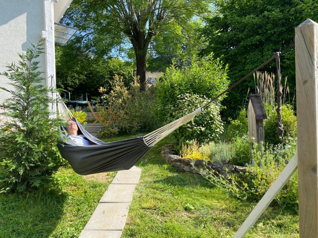 Zahrada ubytování The Little Oak - tiny house with bed on mezzanine & terrace - from 1 to 4 p Disney, Paris & CDG