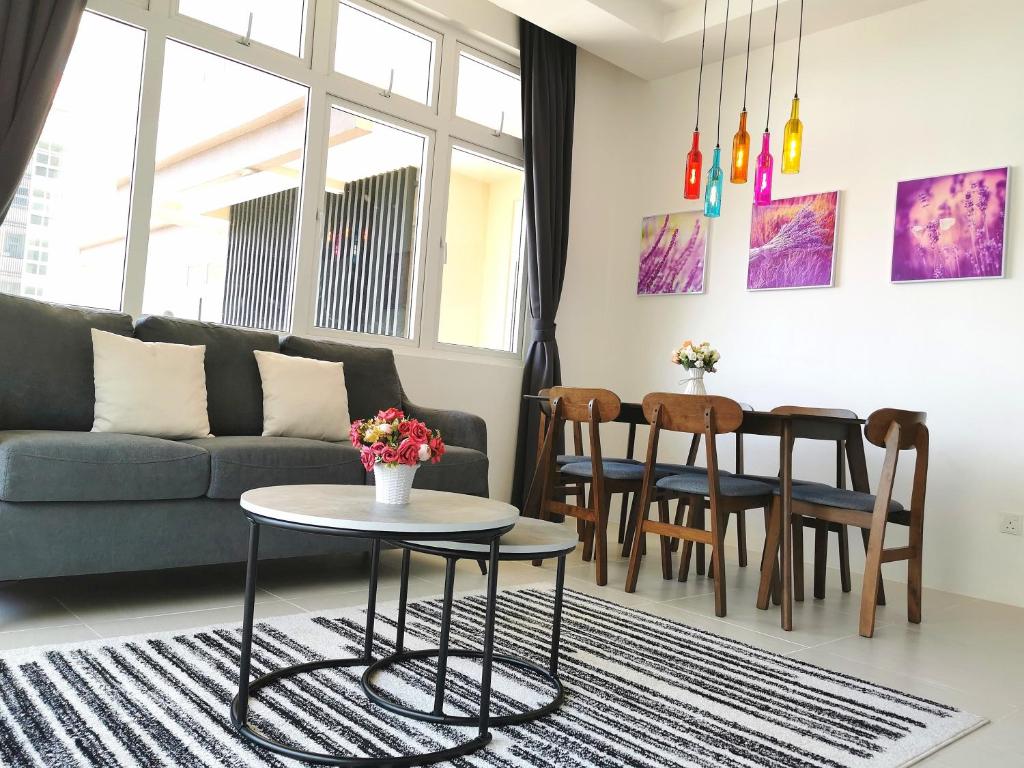 Cozzzy hut Riverine Diamond Kuching, Kuching Updated 2023 Prices