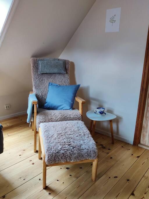 Posezení v ubytování Stuga i natursköna mittskåne