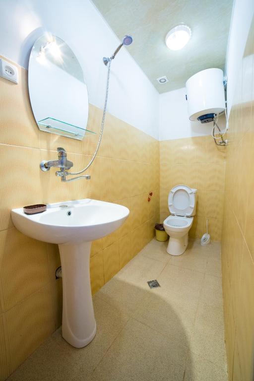 Koupelna v ubytování Guest House Rimma