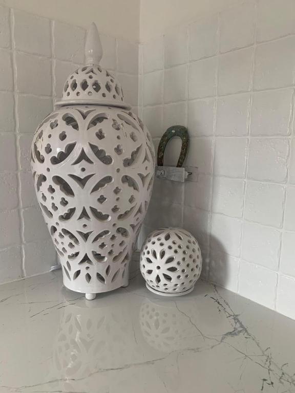 Geometric Hermes Bianca - King Room With Spa Bath