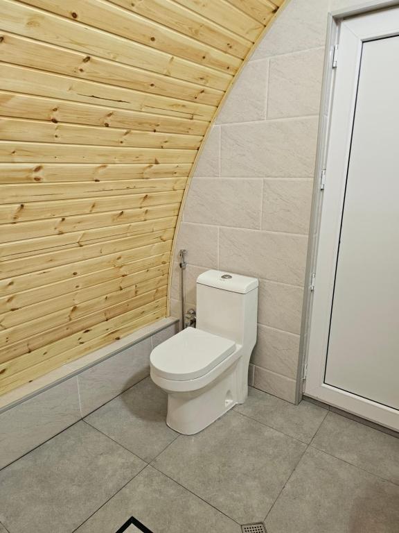 Koupelna v ubytování Guest House AMO