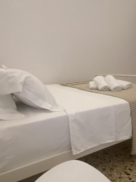 Paola’s Apartment Near Athens Airport - 2