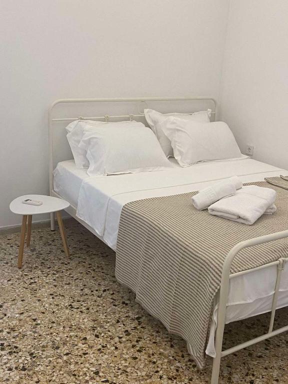 Paola’s Apartment Near Athens Airport - 4