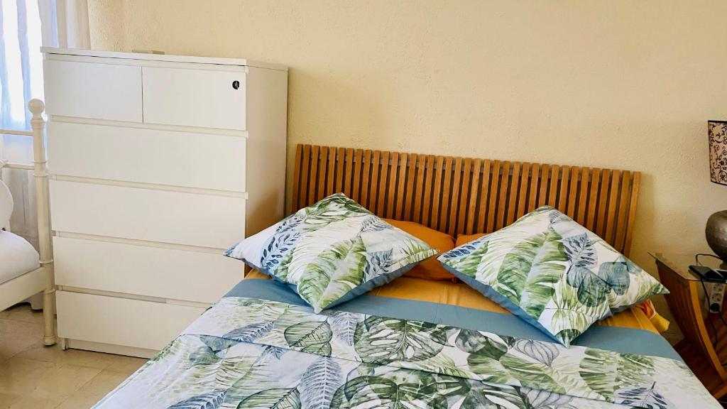 Postel nebo postele na pokoji v ubytování H1-Habitación sublime cama doble luminosa A/C WIFI