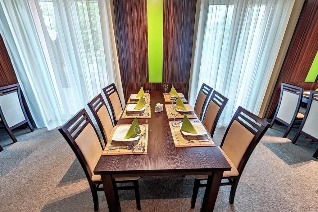 Fotografie z fotogalerie ubytování Klub Hotel v destinaci Dunaújváros
