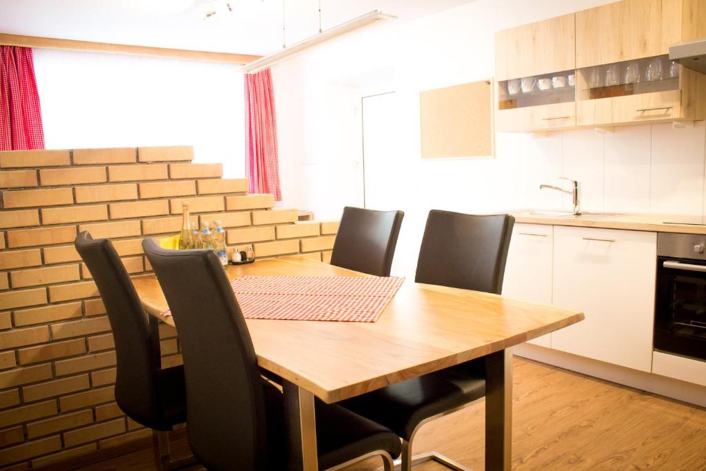 Kuchyň nebo kuchyňský kout v ubytování Ferienwohnung Hilber