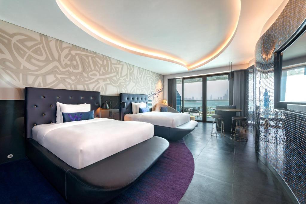 W Dubai - The Palm - Spectacular Room, Guest Room, 2 Double, Skyline View - Access To Ether Bar, Includes Free Flow Of Selected Drinks From 4 Pm-7 Pm