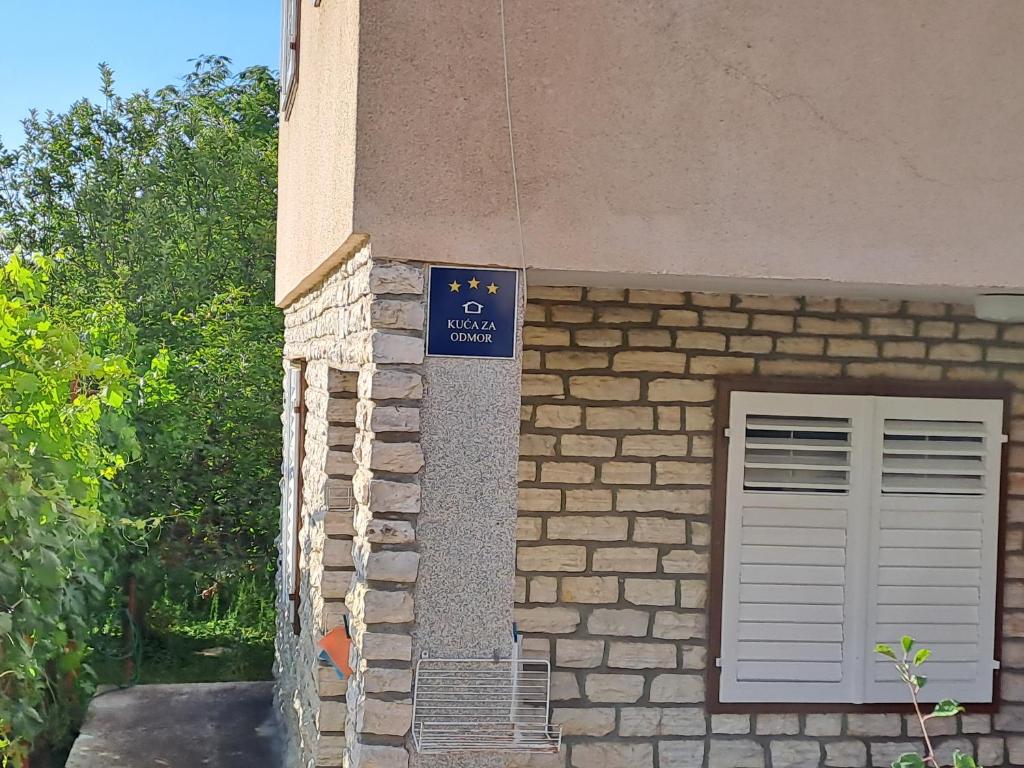 Fotografie z fotogalerie ubytování Kuća za odmor "Dida Pere" v destinaci Zaton