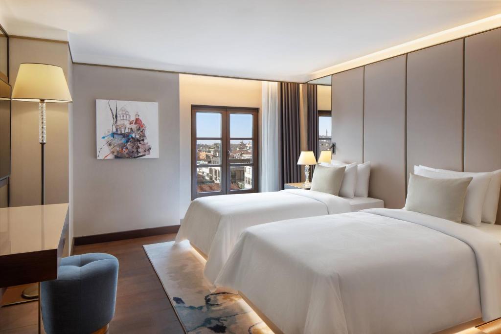 JW Marriott Istanbul Bosphorus, آژانس هواپیمایی آسمان سپید
