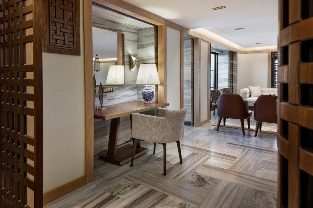Posezení v ubytování JW Marriott Istanbul Bosphorus
