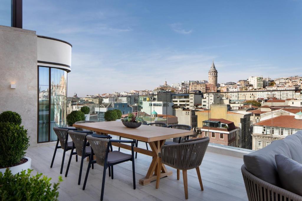 Balkón nebo terasa v ubytování JW Marriott Istanbul Bosphorus