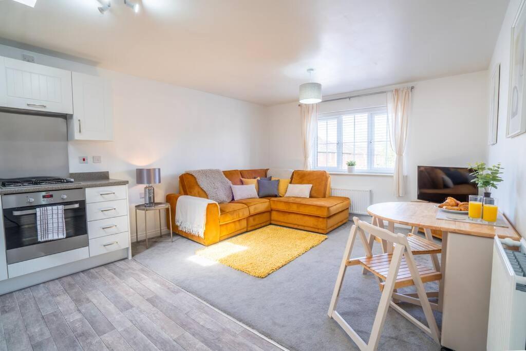 Butterfly Gardens 2 bed apartment sleep upto 4, Woodville (updated