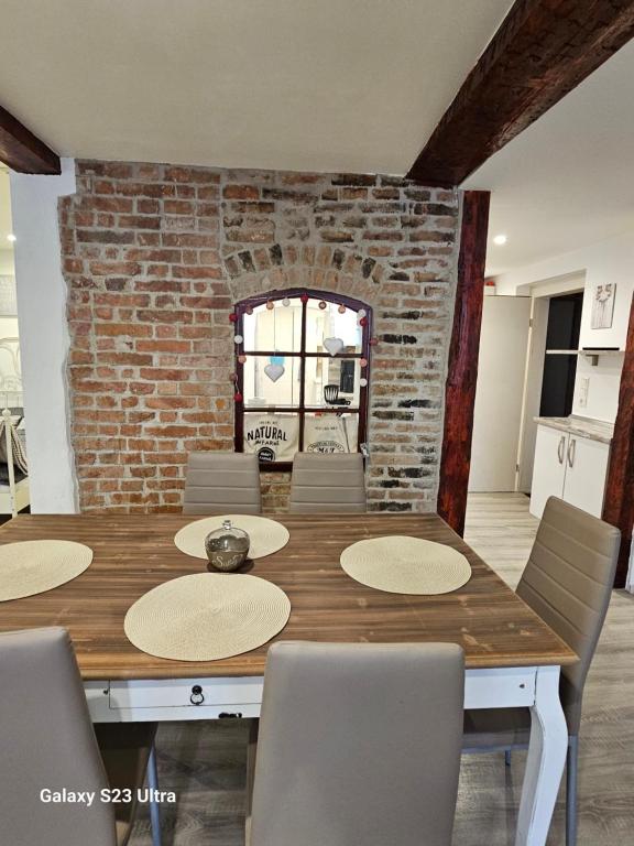 Fotografie z fotogalerie ubytování Ferienwohnung ,,Hinter der Mauer'' v destinaci Hildburghausen