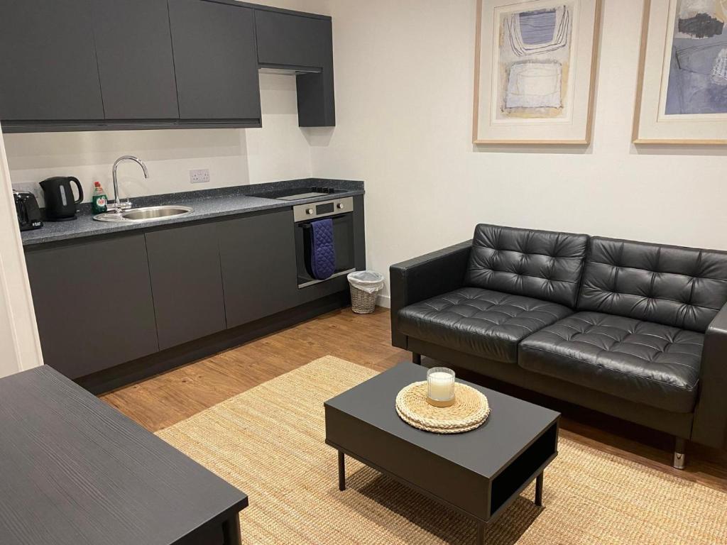 Een keuken of kitchenette bij The Scot
