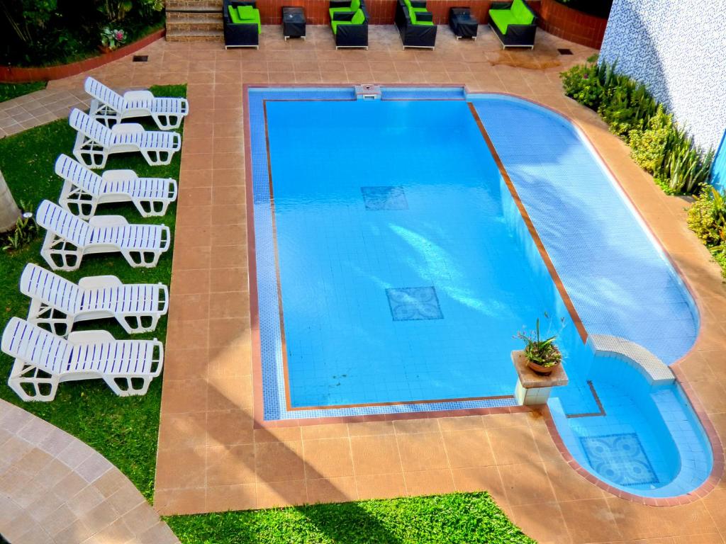 Bazén v ubytování De La Costa Hotel nebo v jeho okolí