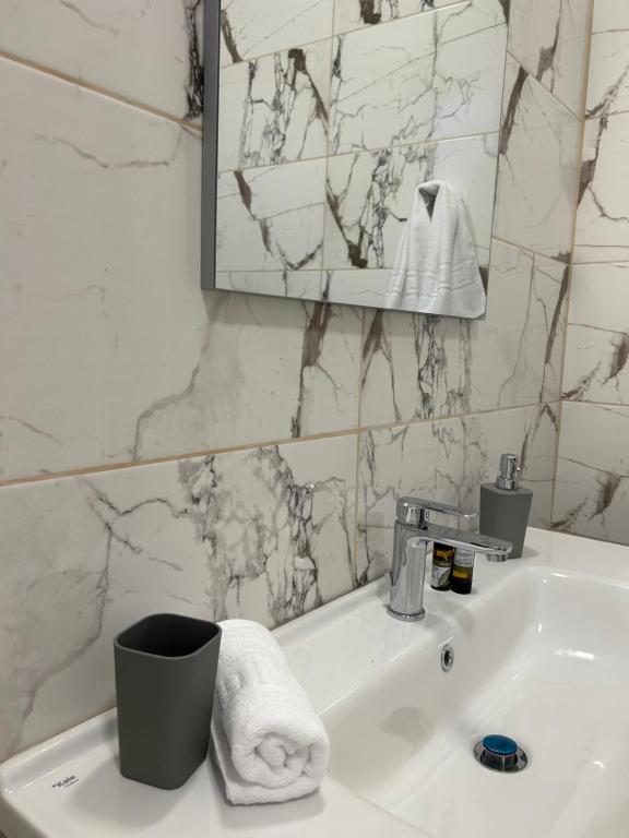 Paola’s apartments near Athens Airport - 3