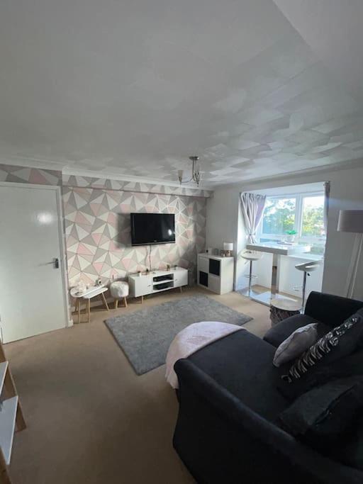 1 Bedroom Flat, Bournemouth, Bournemouth Updated 2024 Prices