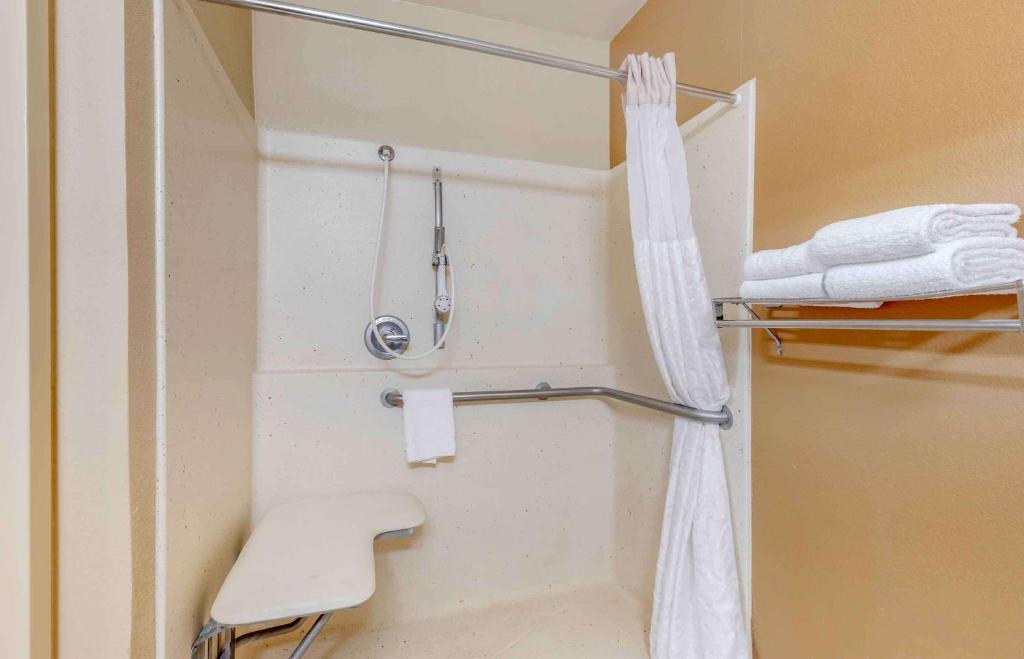 Koupelna v ubytování Extended Stay America Suites - Lubbock - Southwest