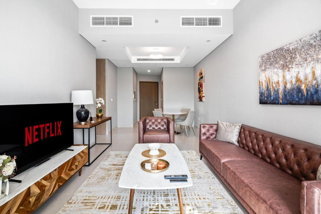 Brand New 1BR with Burj Khalifa & Canal Views