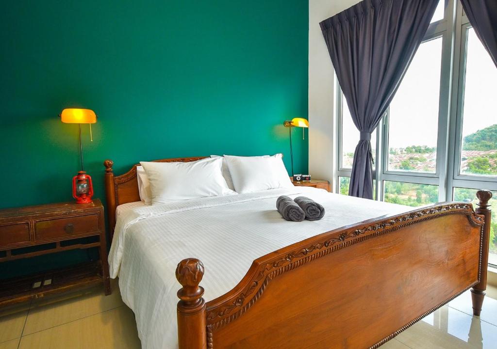 Manhattan Theme Suite by Nest Home at Austin Heights - Suite Antigua