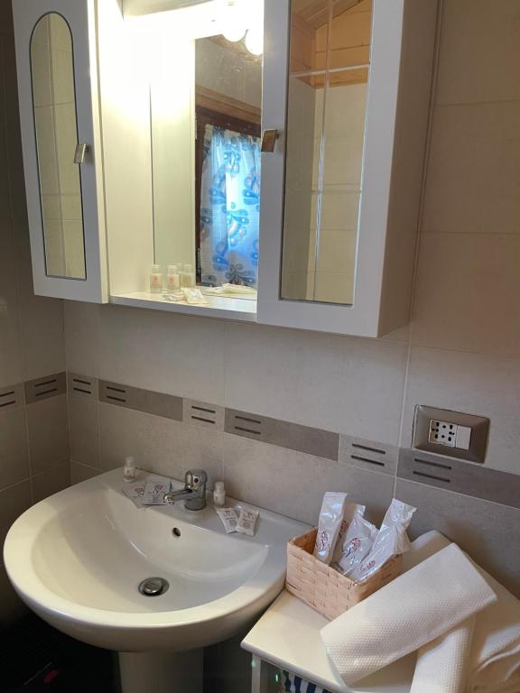 Bagno di CARPE DIEM RETAFANI Roger's house