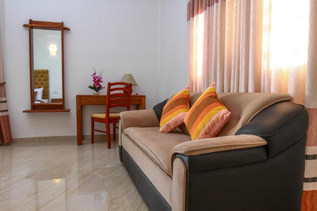 Posezení v ubytování Hotel Nilketha Yala Tissamaharama