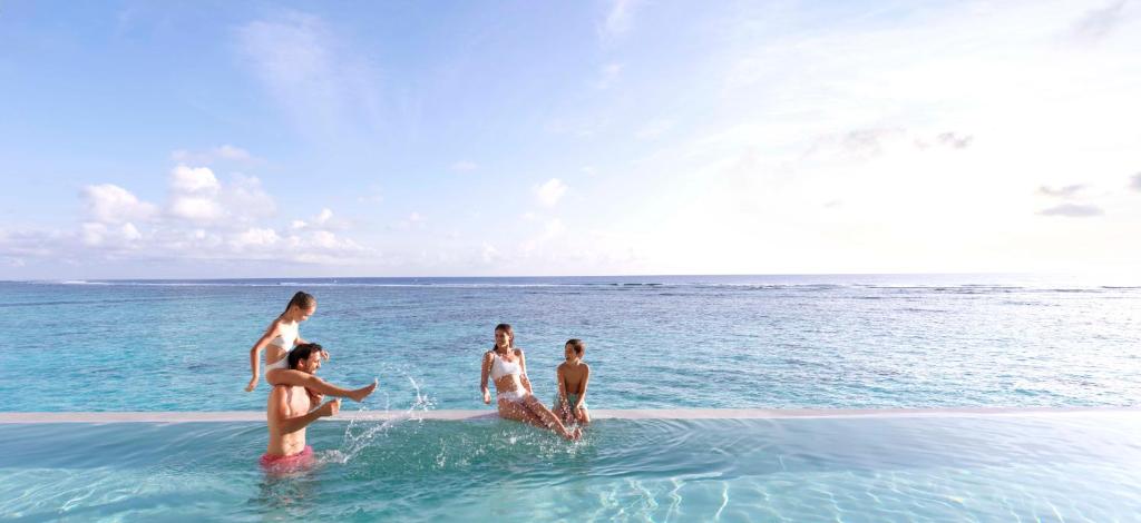 Hosté ubytování The Ritz-Carlton Maldives, Fari Islands