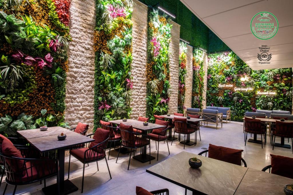 Aprilis Deluxe Hotel - 2