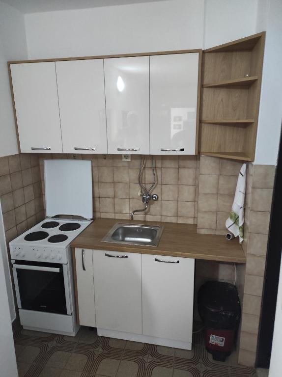 Apartments Budva Center - Appartamento Con Due Camere Da Letto Con Balcone