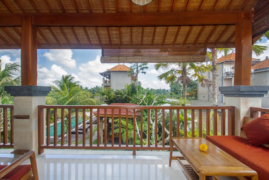 The Runik Ubud陽台或露臺