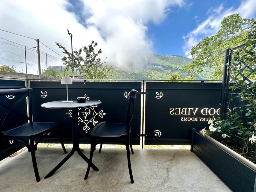 Balkón nebo terasa v ubytování Good Vibes Luxury Rooms
