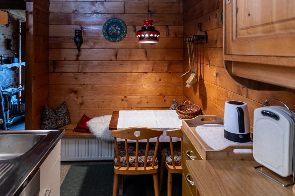Kuchyň nebo kuchyňský kout v ubytování Ferienhütte Puutz