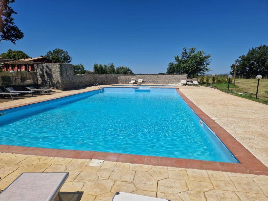 Bazén v ubytování Agriturismo Le Querce nebo v jeho okolí