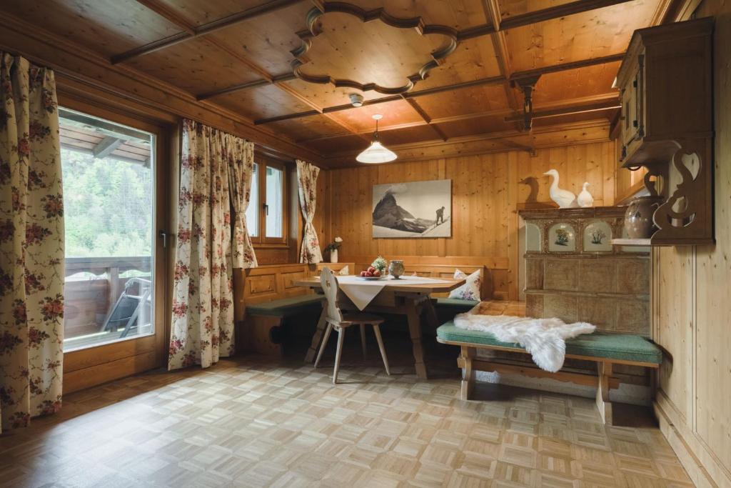 Alpenhotel Montafon & SPA - Apartamento Superior Con Chimenea Y Balcón