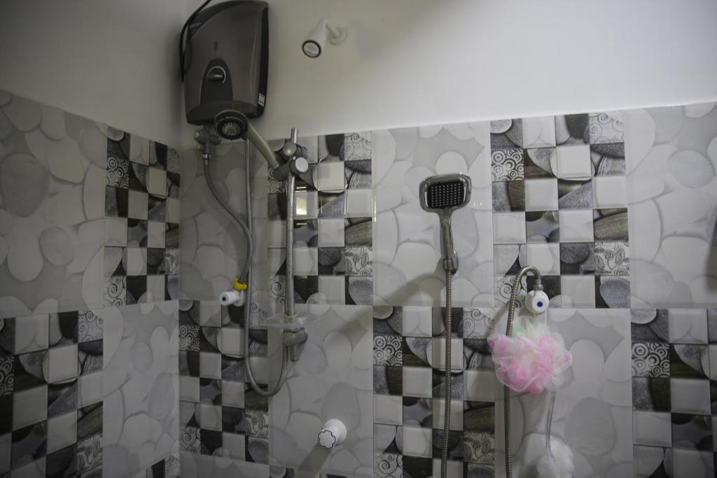 Another World Hostel Sigiriya - 3