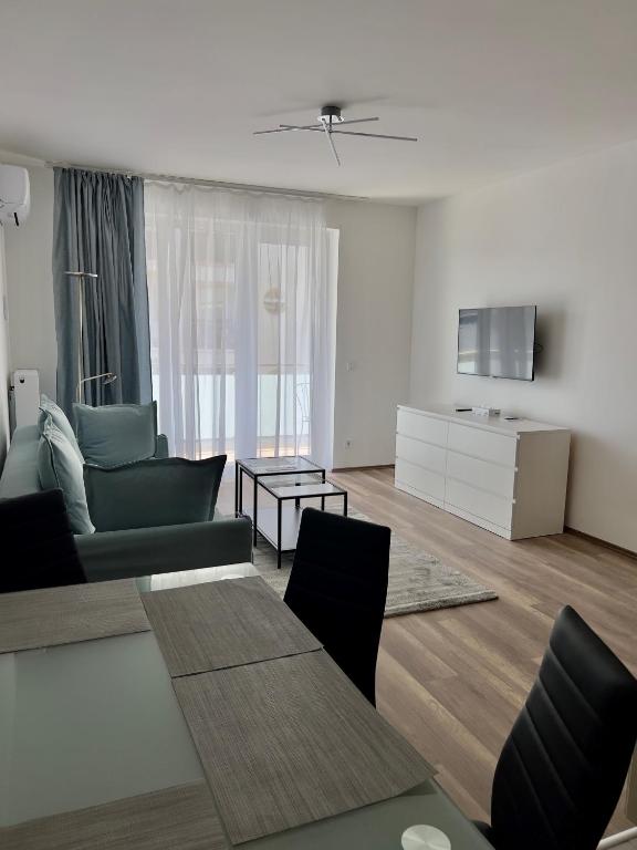 A seating area at Hotel Foldana