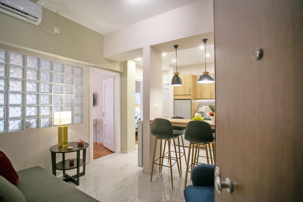 Posedenie v ubytovaní Semeli by Heloni Apartments