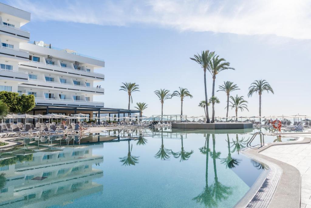 Πισίνα στο ή κοντά στο Hotel Condesa