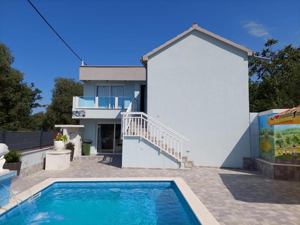 Πισίνα στο ή κοντά στο Holiday Home Delfin