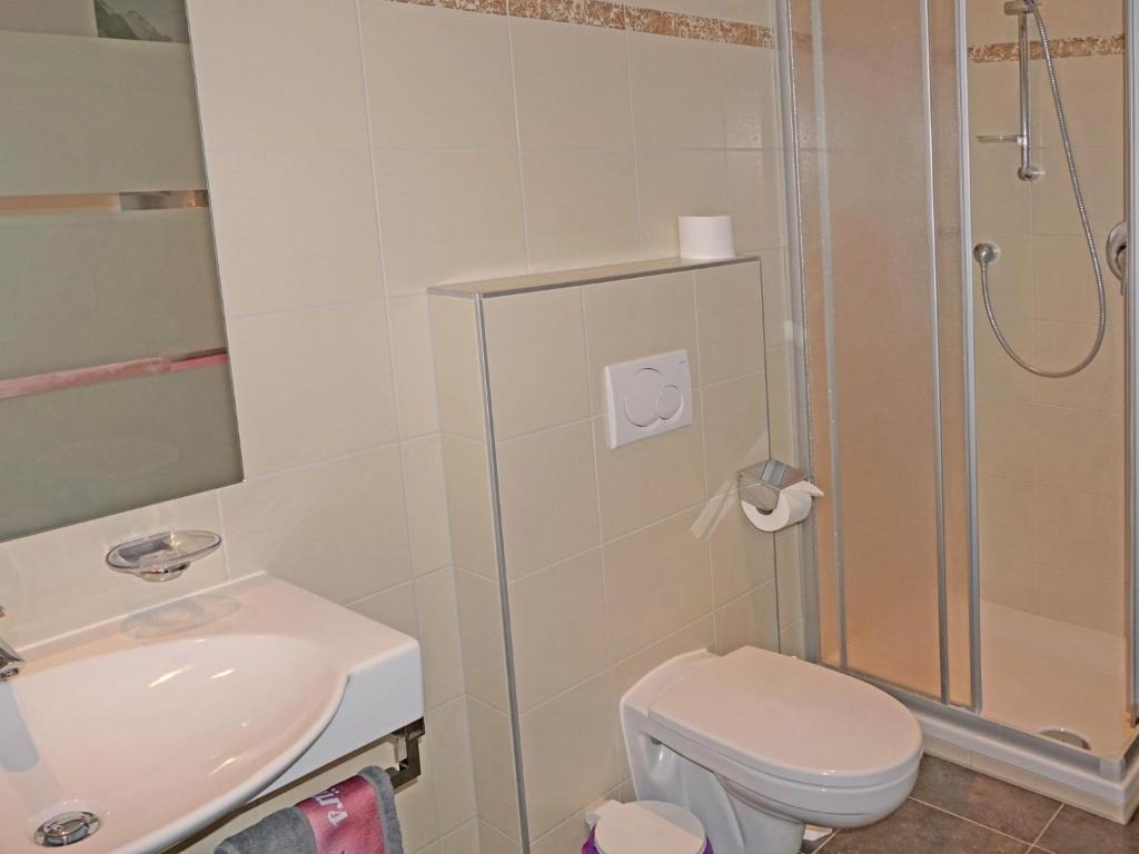 Kúpeľňa v ubytovaní Apartment Flirscherblick by Interhome